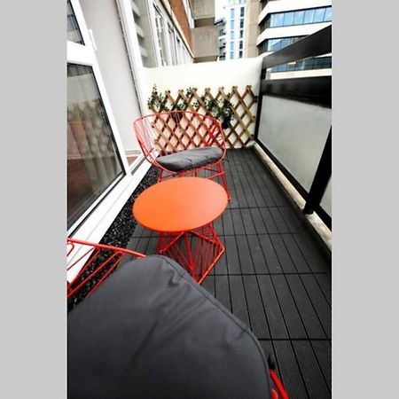 Super Spacious 2 Bedroom Apt 20Mn From Central. London Exterior photo